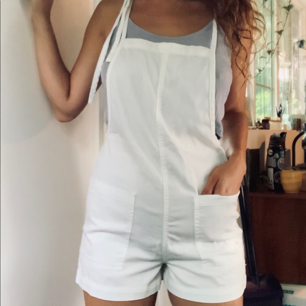 White fitted overalls